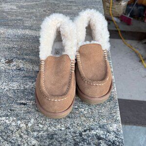 Women's Ugg Ansley Parc -Chestnut- Size 7